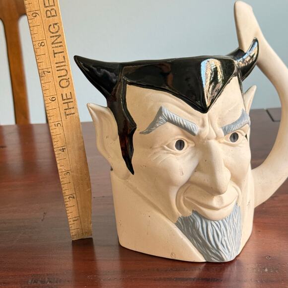 Vintage Devil head figure Pitcher ceramic 2 L hand painted *RARE* - Picture 7 of 10